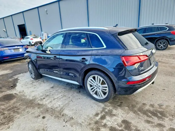 WA1BNAFY3J2096803 2018 AUDI Q5 - Image 2