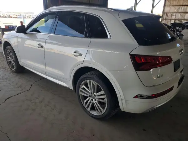 WA1BNAFY3J2098602 2018 AUDI Q5 - Image 2