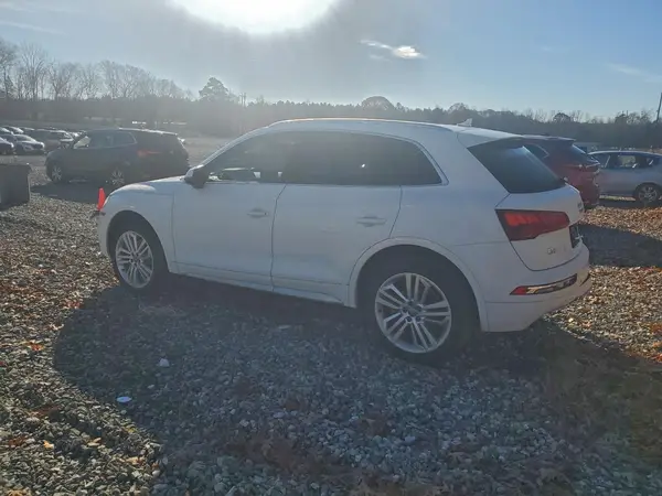WA1BNAFY3J2179650 2018 AUDI Q5 - Image 2