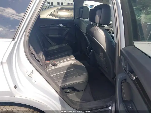 WA1BNAFY3J2224733 2018 AUDI Q5 - Image 8