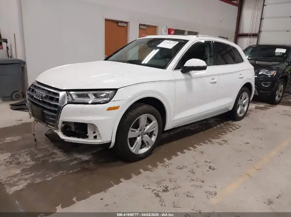 WA1BNAFY3J2236543 2018 AUDI Q5 - Image 2