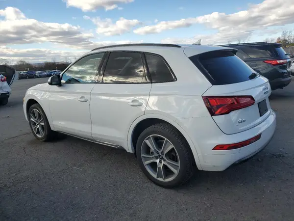 WA1BNAFY3K2017020 2019 AUDI Q5 - Image 2
