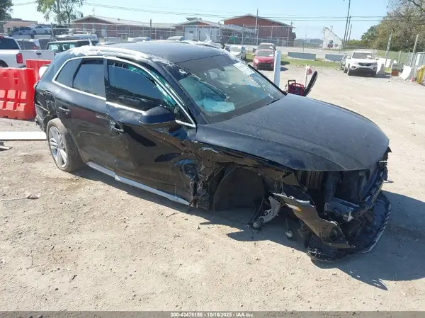 WA1BNAFY3K2018359 2019 AUDI Q5 - Image 1