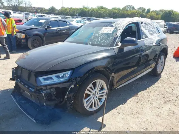 WA1BNAFY3K2018359 2019 AUDI Q5 - Image 2