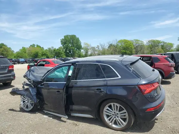 WA1BNAFY3K2027076 2019 AUDI Q5 - Image 2