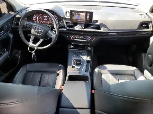 WA1BNAFY3K2028650 2019 AUDI Q5 - Image 8