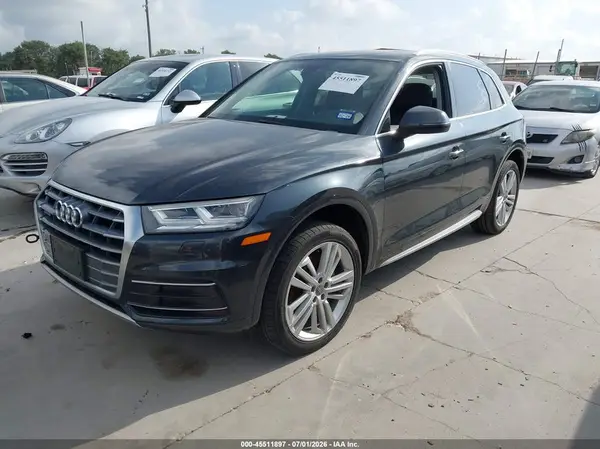 WA1BNAFY3K2030544 2019 AUDI Q5 - Image 2