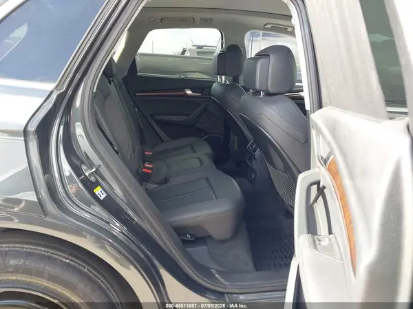 WA1BNAFY3K2030544 2019 AUDI Q5 - Image 8