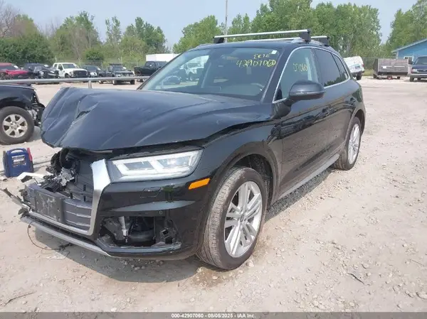 WA1BNAFY3K2030883 2019 AUDI Q5 - Image 2