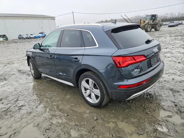 WA1BNAFY3K2032682 2019 AUDI Q5 - Image 2