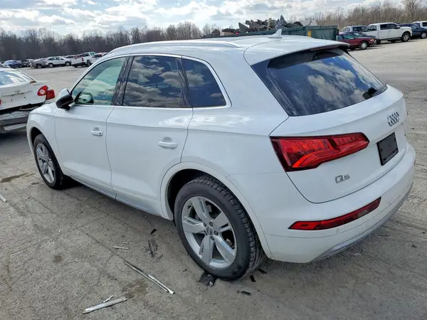 WA1BNAFY3K2046209 2019 AUDI Q5 - Image 2