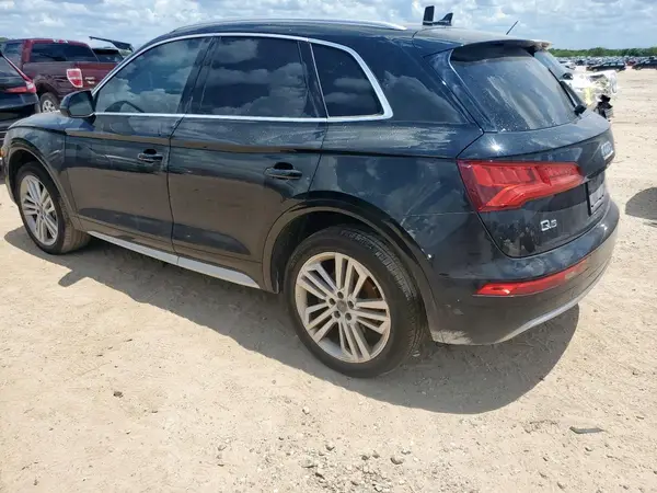 WA1BNAFY3K2046775 2019 AUDI Q5 - Image 2