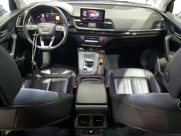 WA1BNAFY3K2048591 2019 AUDI Q5 - Image 8