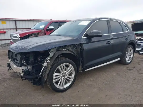 WA1BNAFY3K2051278 2019 AUDI Q5 - Image 2