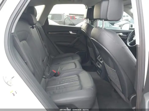 WA1BNAFY3K2052933 2019 AUDI Q5 - Image 8