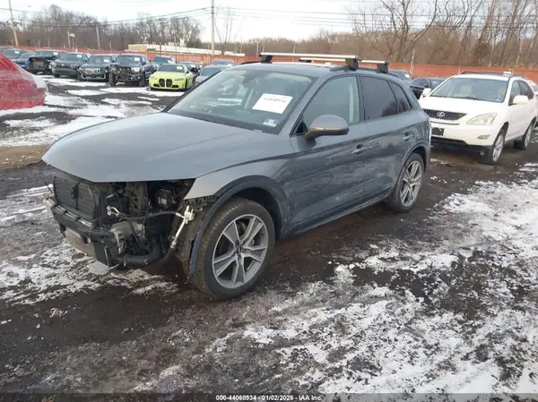 WA1BNAFY3K2058358 2019 AUDI Q5 - Image 2