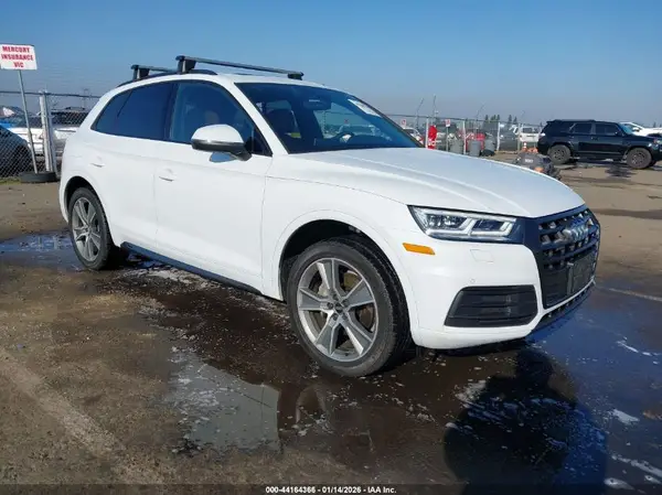 WA1BNAFY3K2058473 2019 AUDI Q5 - Image 1