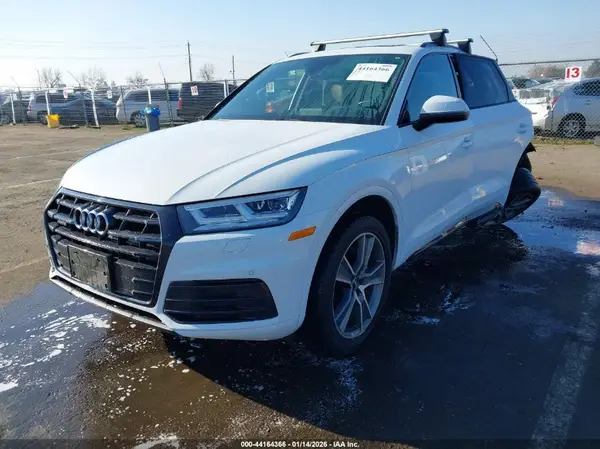 WA1BNAFY3K2058473 2019 AUDI Q5 - Image 2