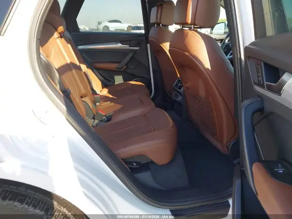 WA1BNAFY3K2058473 2019 AUDI Q5 - Image 8