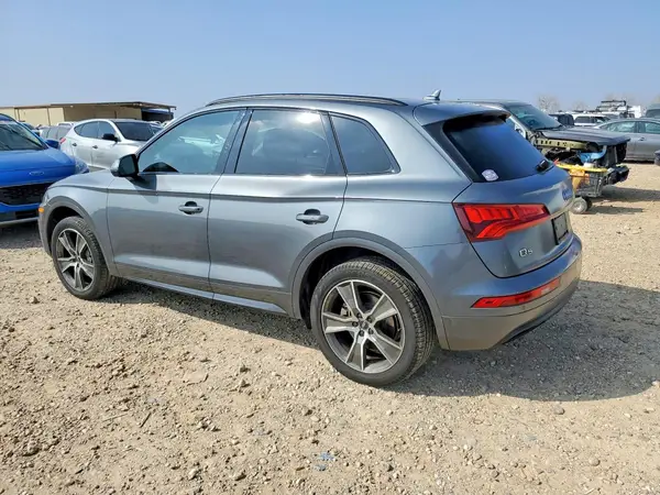 WA1BNAFY3K2058618 2019 AUDI Q5 - Image 2