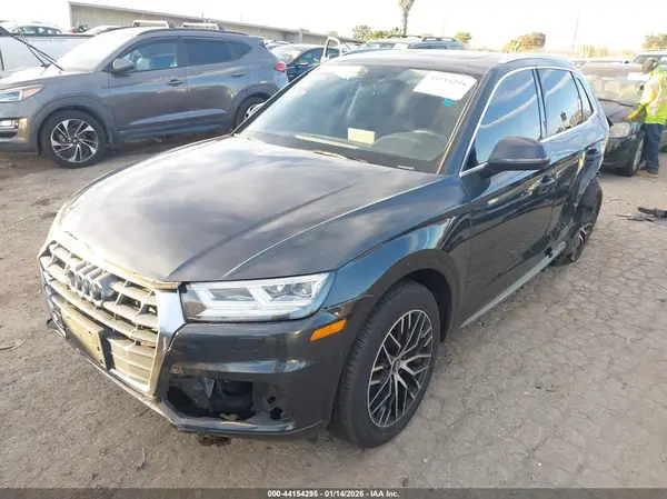 WA1BNAFY3K2065598 2019 AUDI Q5 - Image 2
