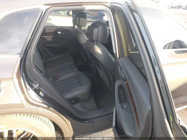 WA1BNAFY3K2065598 2019 AUDI Q5 - Image 8