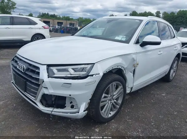 WA1BNAFY3K2066413 2019 AUDI Q5 - Image 2