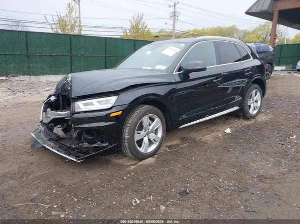 WA1BNAFY3K2067481 2019 AUDI Q5 - Image 2