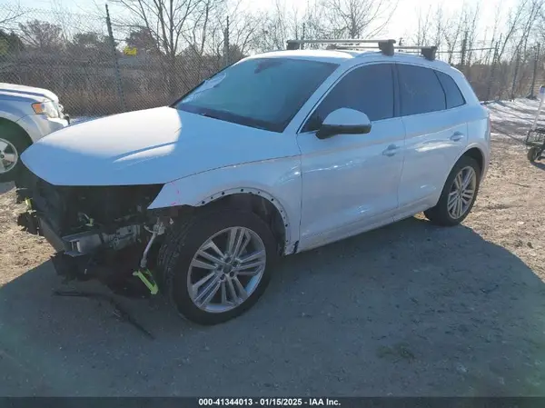 WA1BNAFY3K2067609 2019 AUDI Q5 - Image 2