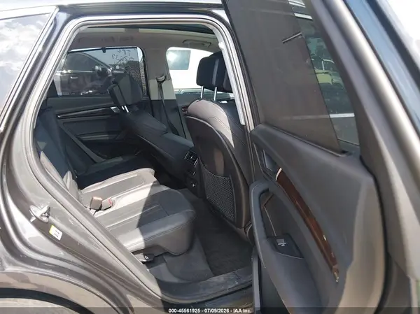 WA1BNAFY3K2069005 2019 AUDI Q5 - Image 8