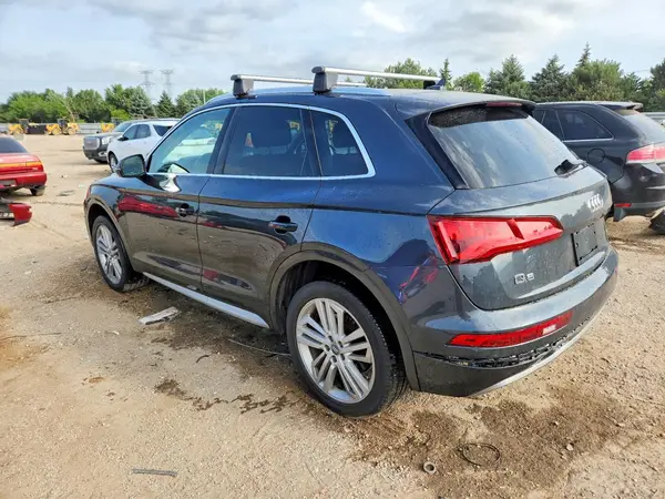 WA1BNAFY3K2070154 2019 AUDI Q5 - Image 2