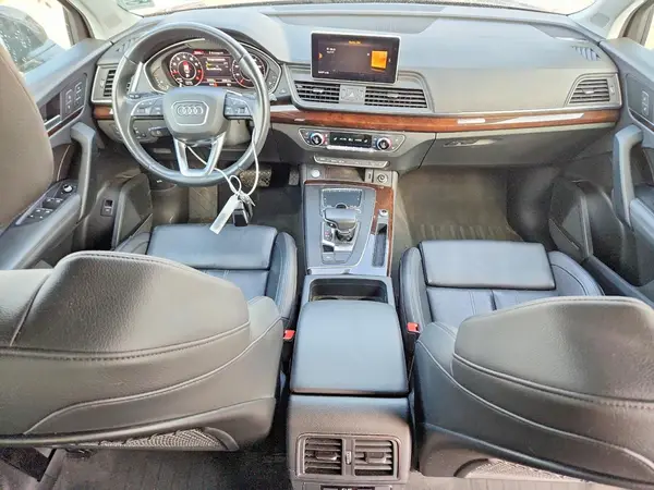 WA1BNAFY3K2070154 2019 AUDI Q5 - Image 8