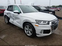 WA1BNAFY3K2077783 2019 AUDI Q5