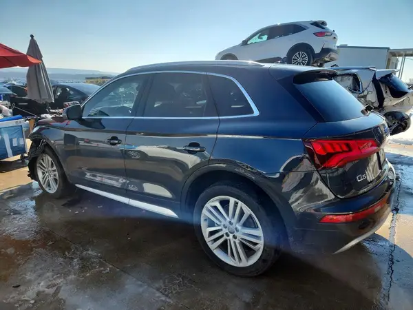 WA1BNAFY3K2097354 2019 AUDI Q5 - Image 2
