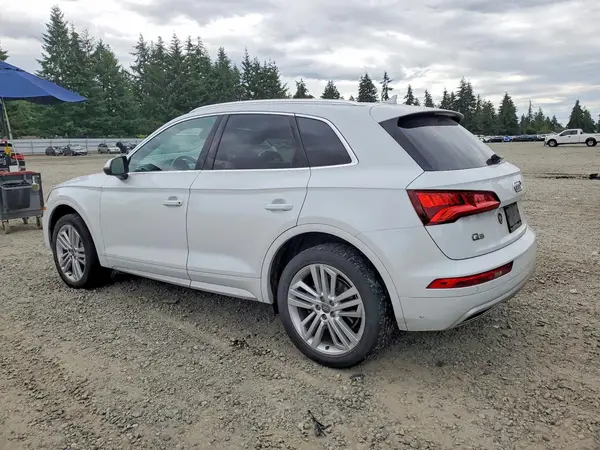 WA1BNAFY3K2098472 2019 AUDI Q5 - Image 2