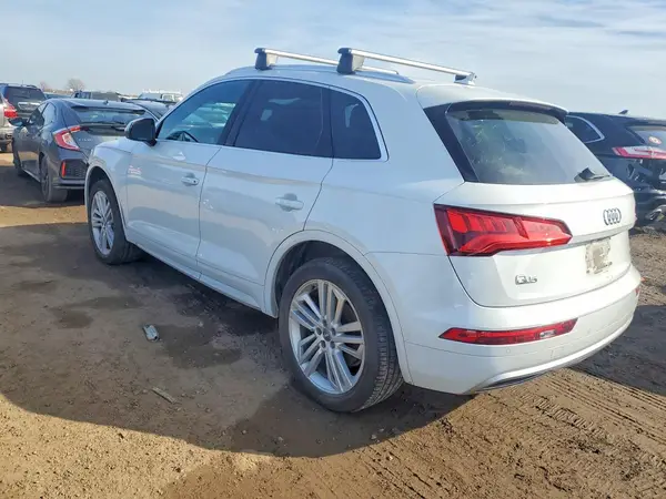 WA1BNAFY3K2109955 2019 AUDI Q5 - Image 2