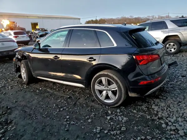 WA1BNAFY3K2121457 2019 AUDI Q5 - Image 2