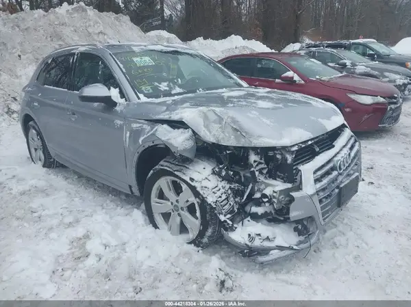 WA1BNAFY3K2129753 2019 AUDI Q5 - Image 1
