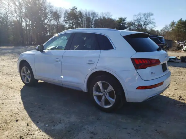 WA1BNAFY3L2017598 2020 AUDI Q5 - Image 2