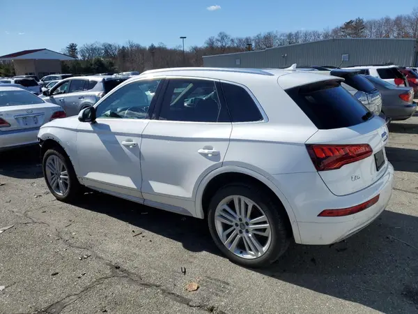 WA1BNAFY3L2065098 2020 AUDI Q5 - Image 2