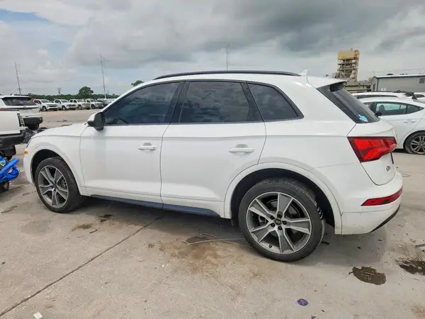 WA1BNAFY3L2069894 2020 AUDI Q5 - Image 2