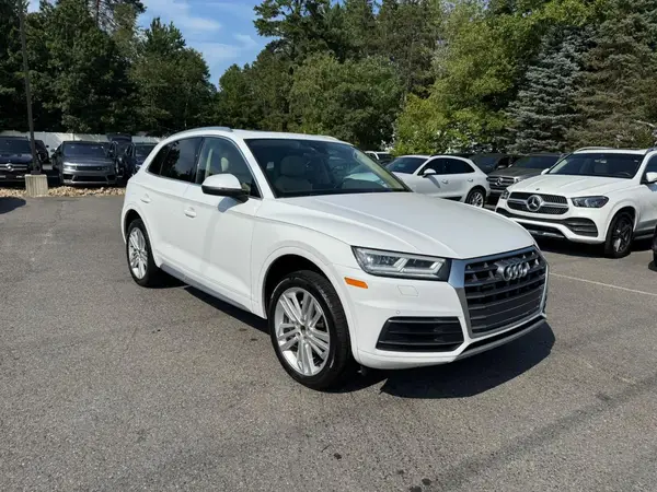 WA1BNAFY4J2001990 2018 AUDI Q5 - Image 2