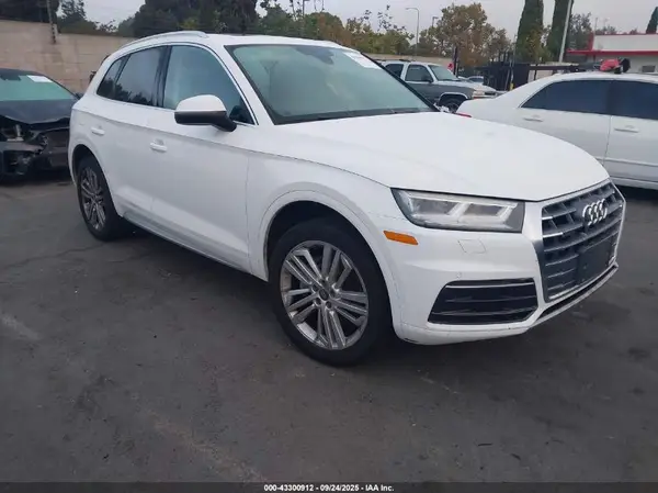 WA1BNAFY4J2003352 2018 AUDI Q5 - Image 1