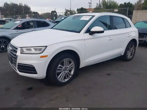 WA1BNAFY4J2003352 2018 AUDI Q5 - Image 2