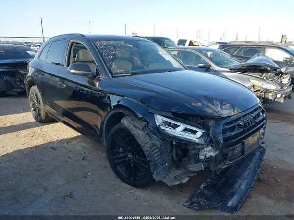WA1BNAFY4J2008132 2018 AUDI Q5 - Image 1