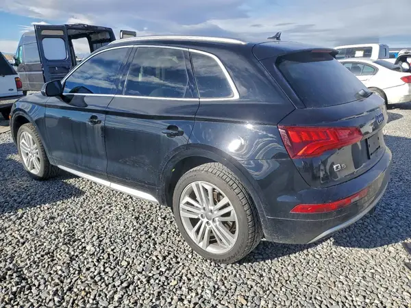 WA1BNAFY4J2009555 2018 AUDI Q5 - Image 2
