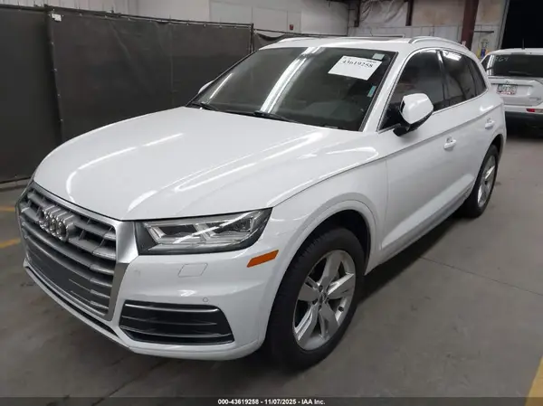 WA1BNAFY4J2019793 2018 AUDI Q5 - Image 2