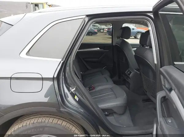 WA1BNAFY4J2029353 2018 AUDI Q5 - Image 8
