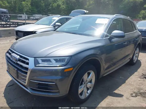 WA1BNAFY4J2048033 2018 AUDI Q5 - Image 2