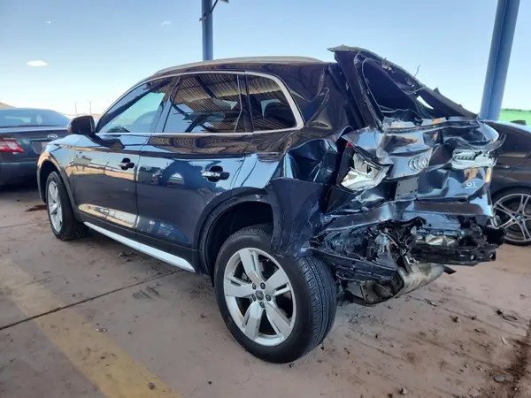 WA1BNAFY4J2057217 2018 AUDI Q5 - Image 2